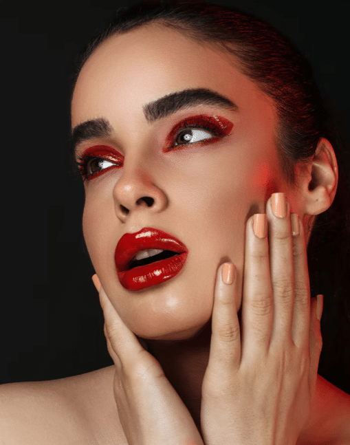 Maquillage à paillettes : nos idées de looks canons pour les fêtes -  Magazine actualité Beauté et cosmétiques