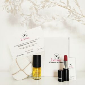 Loesia maquillage biologique et naturel fabriqué en France. Premier Rouge à lèvres français naturel et hydratant